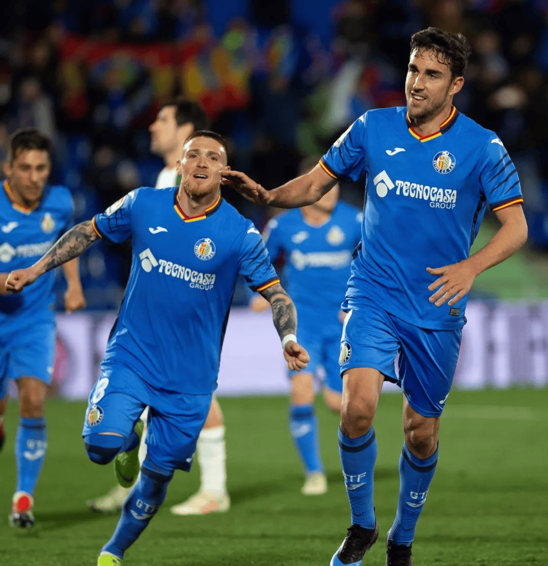 开云体育官方入口-比利亚雷亚尔加时末段强势反弹；志在葡超名次提升；气氛紧张；阵容厚度经受考验(塞维利亚vs比利亚雷亚尔比赛分析)